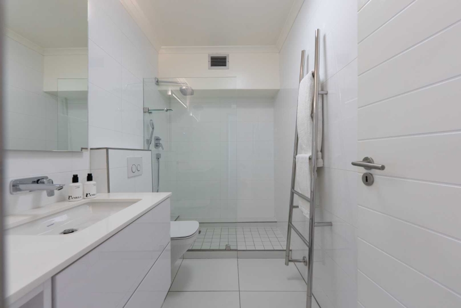 2 Bedroom Property for Sale in Sea Point Western Cape
